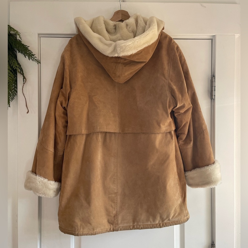 Women's Tan Leather Jacket with Cream Fur Lining - Picture 7 of 7